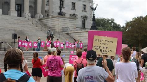 Spread of abortion restrictions in South puts pressure on Virginia